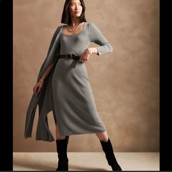 Banana Republic Scoop-Neck MIDI Dress - Picture 1 of 8